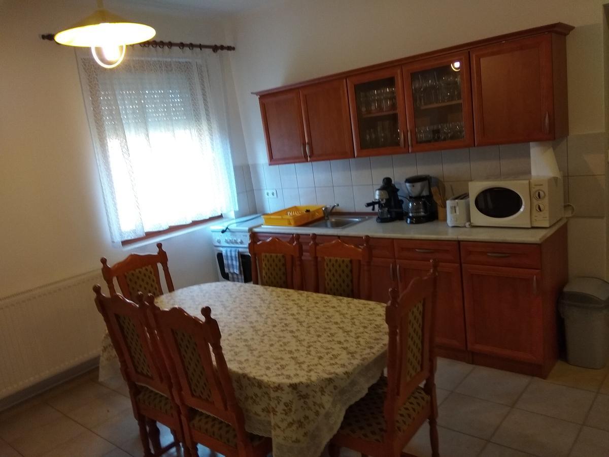 Anna Ilona Vendeghaz Hotel Badacsonytomaj Buitenkant foto